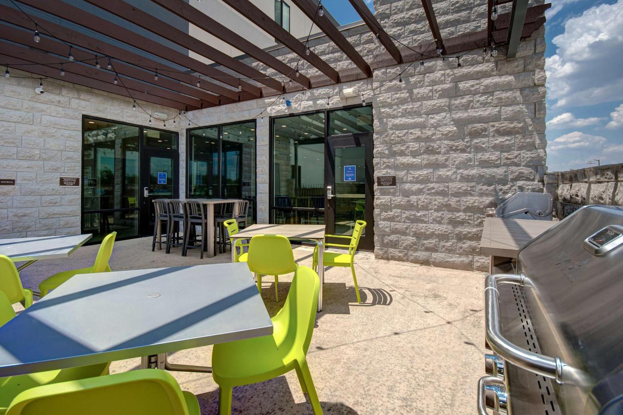 Home2 Suites By Hilton Burleson Exteriér fotografie