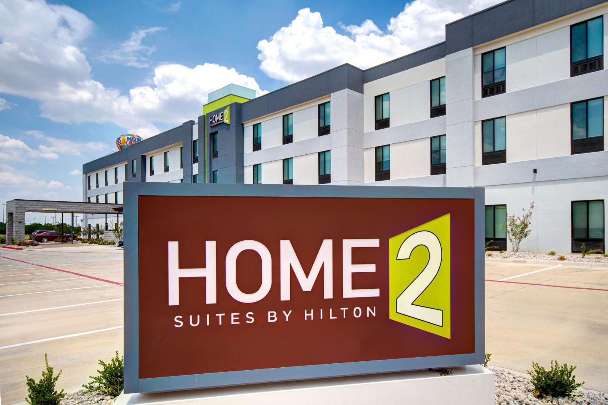 Home2 Suites By Hilton Burleson Exteriér fotografie